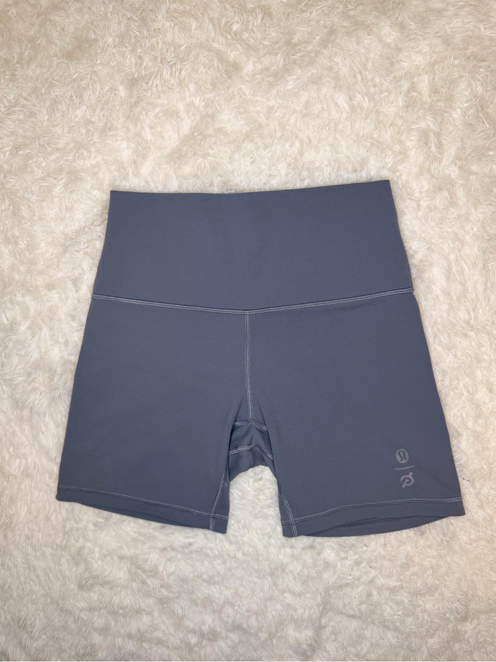 Lululemon x Peloton Gray High-Rise Bike Shorts Size 6